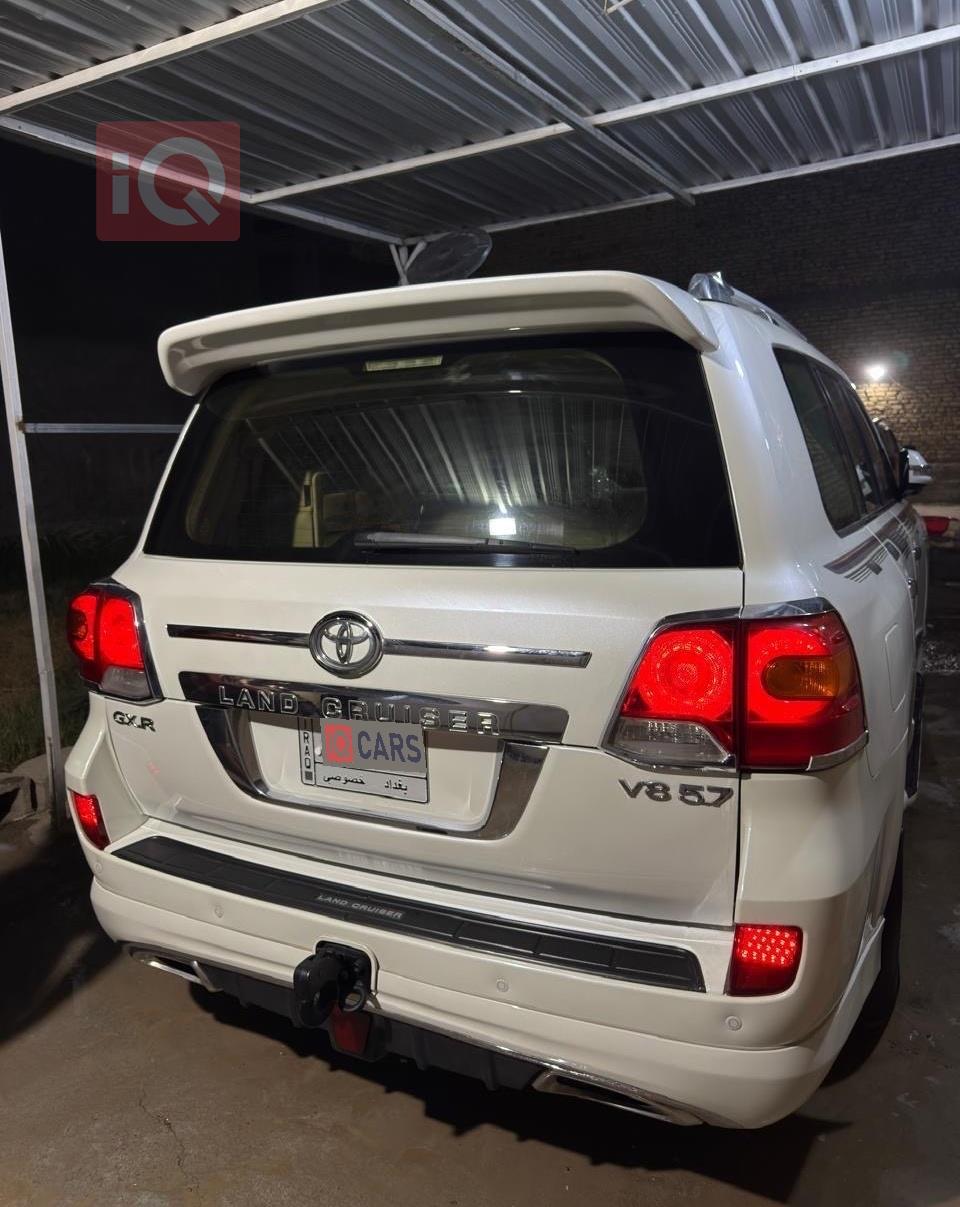 تويوتا لاندكروزر